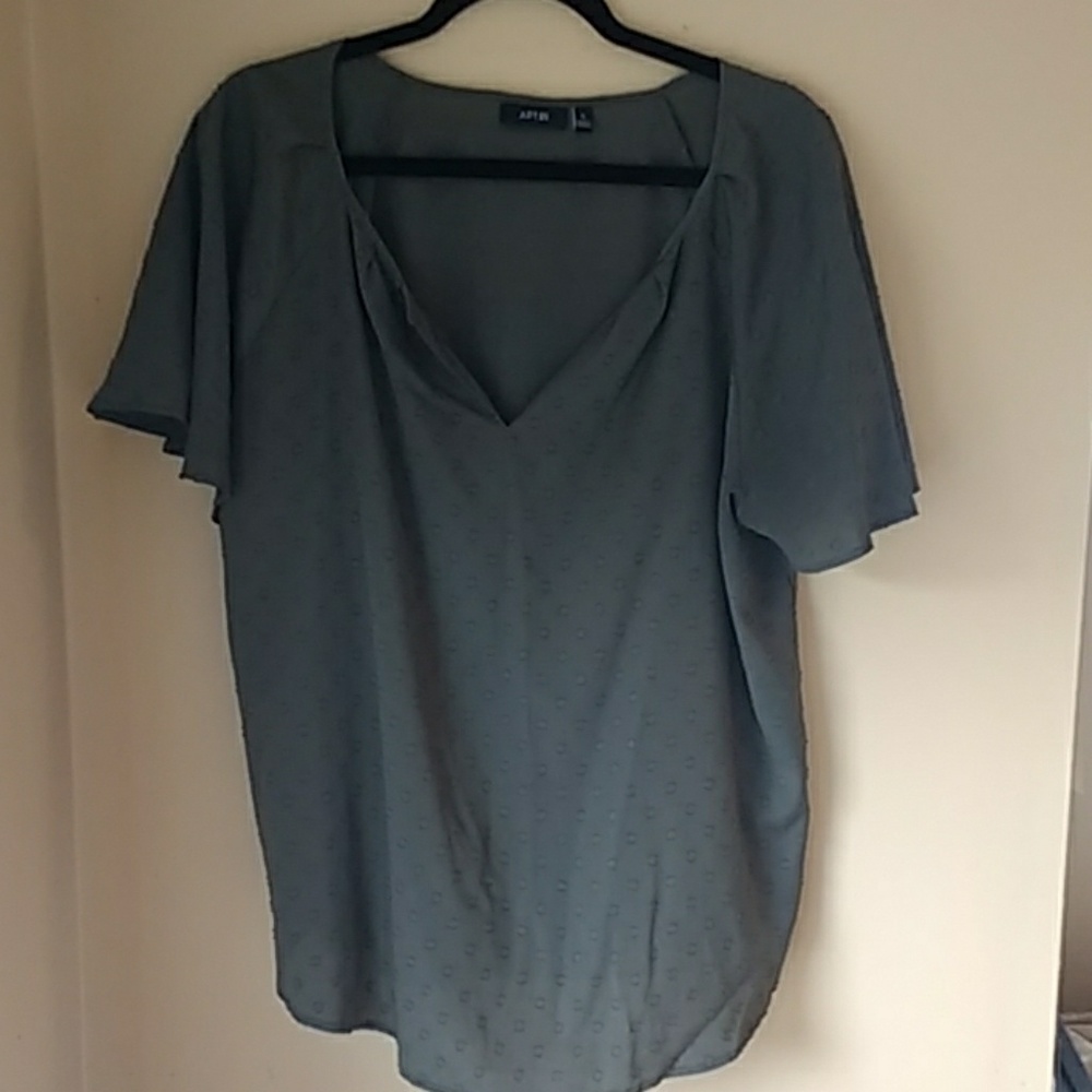 APT.9 Top